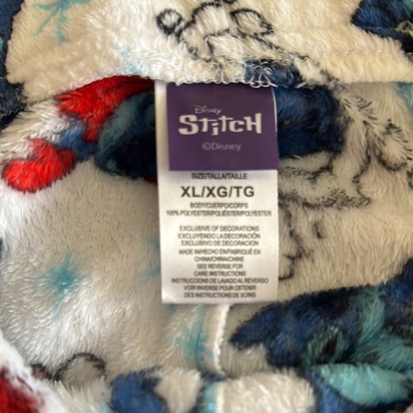 NWT Disney Stitch White and Blue Fleece Pajama Sleep Shorts Winter Themed - Picture 2 of 6